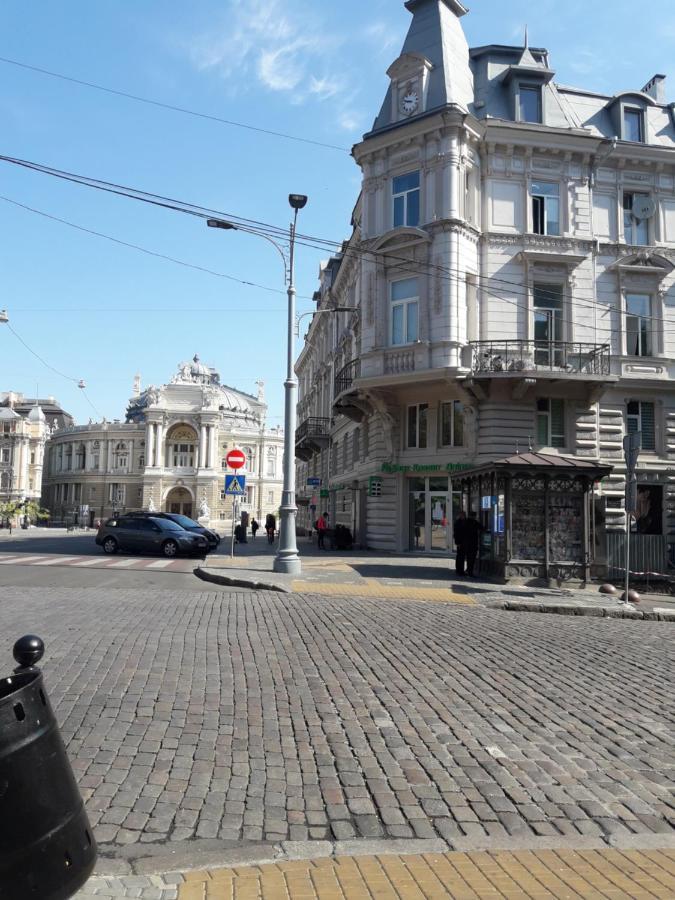 Center, Apartment On Deribasovskaya 10 Odessa Ngoại thất bức ảnh